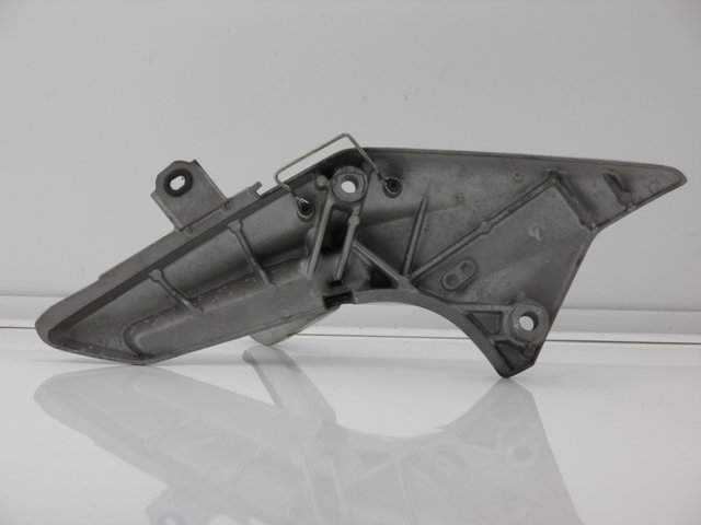 photo de REAR LEFT FOOTREST MOUNT HONDA FJS SILVER WING ABS 600 (2004 - 2007)