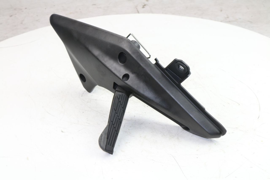 photo de REAR LEFT FOOTREST MOUNT HONDA FJS SILVER WING SILVERWING 400 (2005 - 2008)
