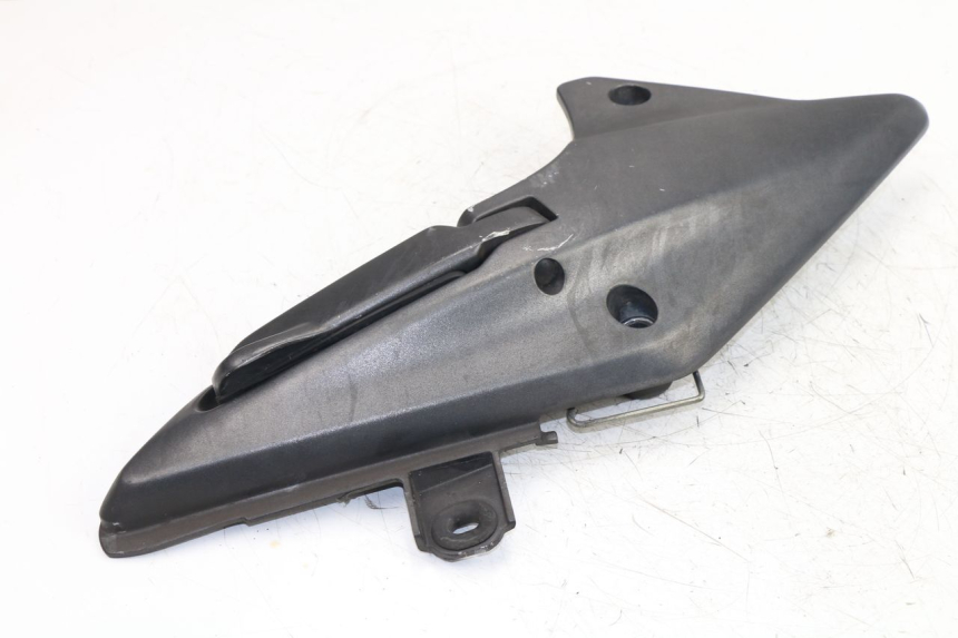 photo de REAR LEFT FOOTREST MOUNT HONDA FJS SILVER WING SILVERWING 400 (2005 - 2008)