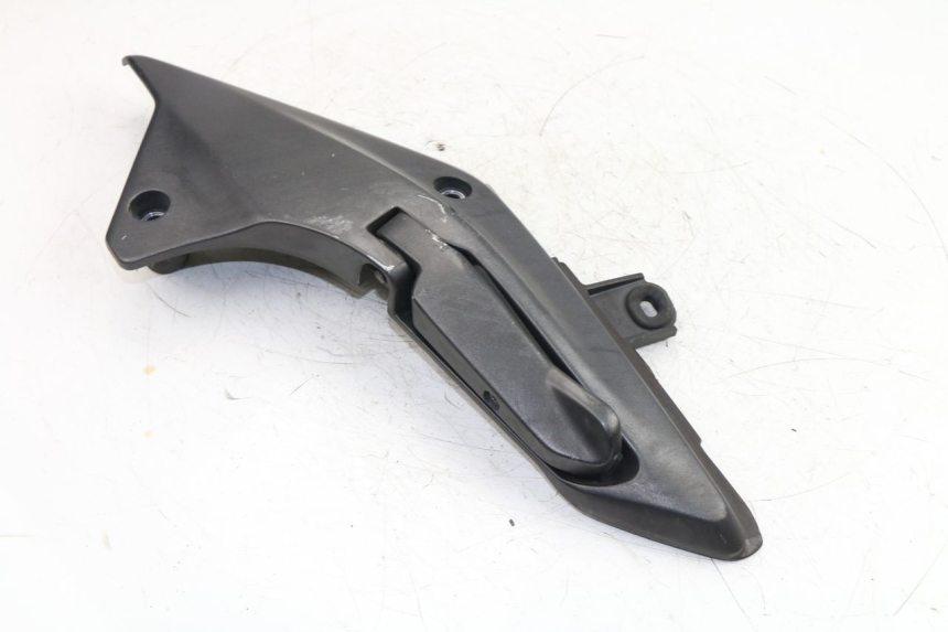 photo de REAR LEFT FOOTREST MOUNT HONDA FJS SILVER WING SILVERWING 400 (2005 - 2008)