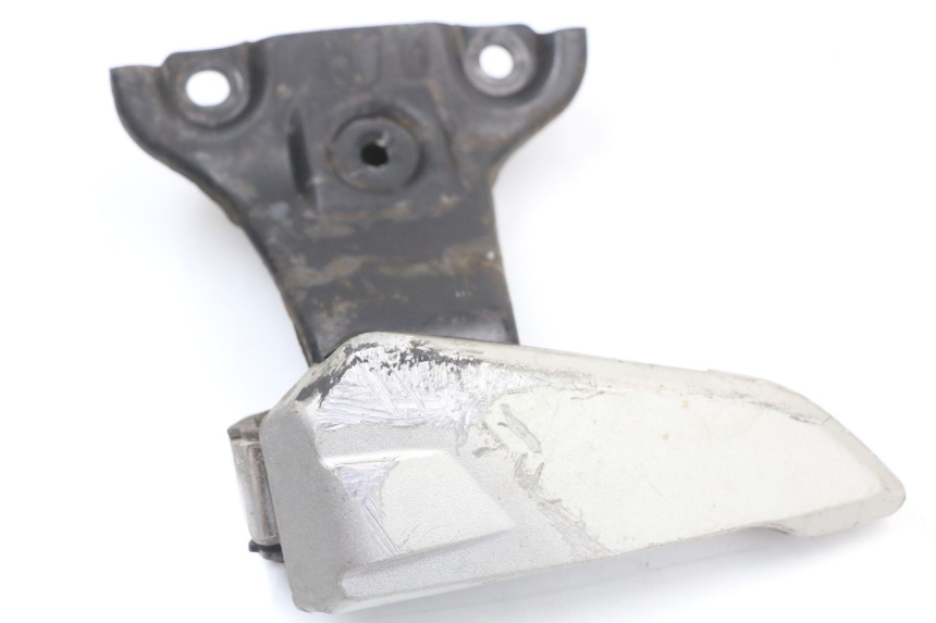 photo de REAR LEFT FOOTREST MOUNT HONDA SH ABS 125 (2012 - 2017)