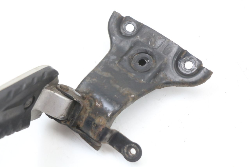 photo de REAR LEFT FOOTREST MOUNT HONDA SH ABS 125 (2012 - 2017)