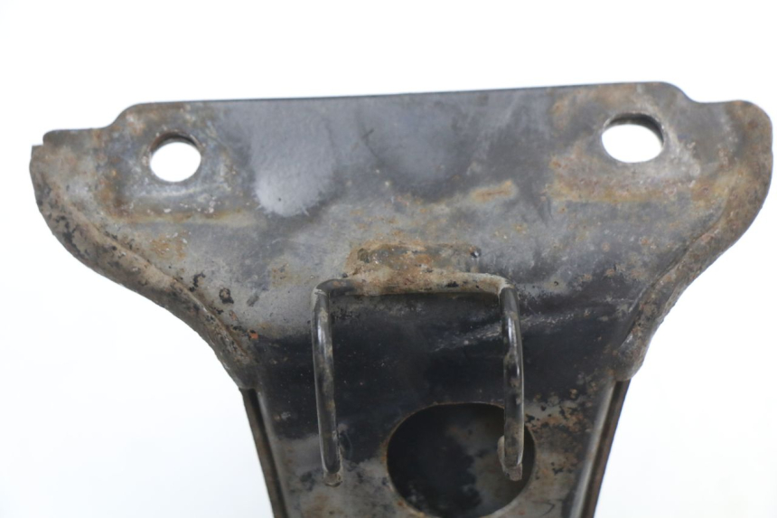 photo de REAR LEFT FOOTREST MOUNT HONDA SH ABS 125 (2012 - 2017)