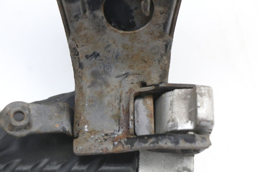 photo de REAR LEFT FOOTREST MOUNT HONDA SH ABS 125 (2012 - 2017)