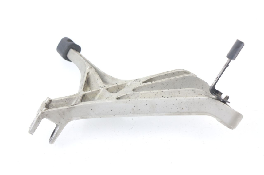 photo de REAR LEFT FOOTREST MOUNT HONDA VFR F 1200 (2010 - 2015)