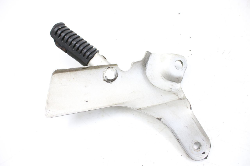 photo de LEFT REAR FOOTREST MOUNTING PLATE SYM HUSKY 125 (1999 - 2005)