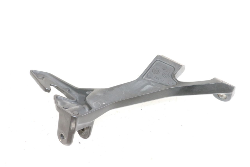 photo de REAR LEFT FOOTREST MOUNT KAWASAKI NINJA 400 (2018 - 2023)