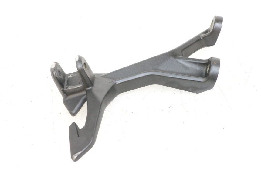 photo de REAR LEFT FOOTREST MOUNT KAWASAKI NINJA 400 (2018 - 2023)