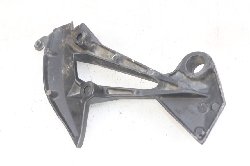 photo de LEFT REAR FOOTREST BRACKET KAWASAKI Z 750 (2007 - 2013)