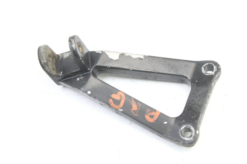 photo de REAR LEFT FOOTREST MOUNT KAWASAKI ZR7 ZR-7 S 750 (1999 - 2004)