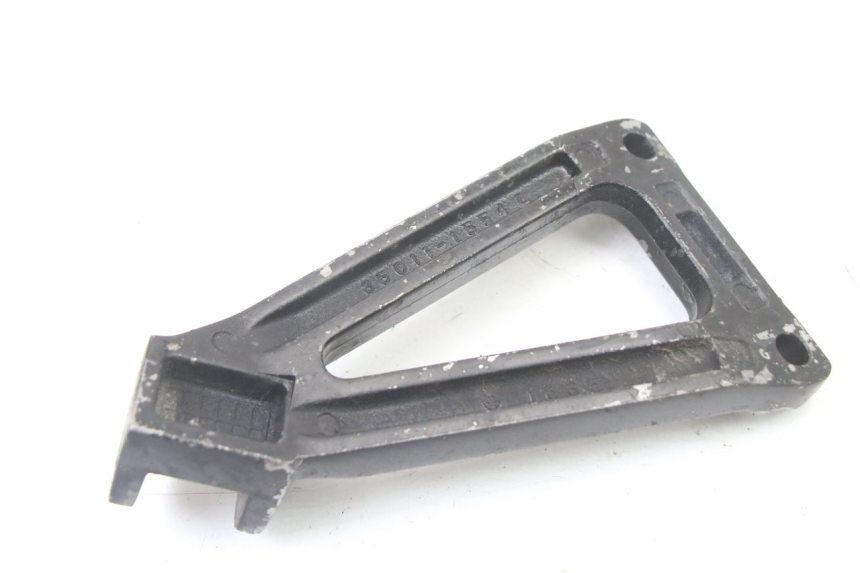 photo de REAR LEFT FOOTREST MOUNT KAWASAKI ZR7 ZR-7 S 750 (1999 - 2004)