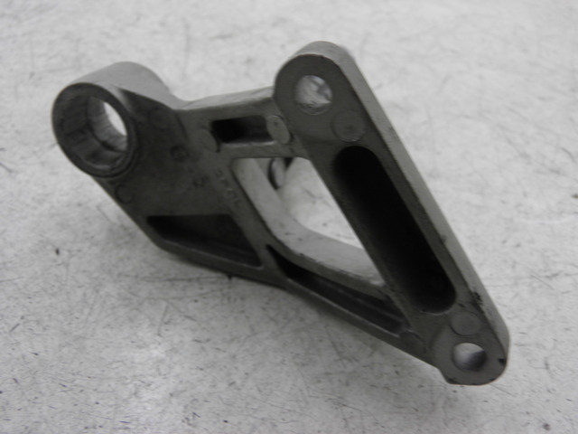 photo de REAR LEFT FOOTREST MOUNT KAWASAKI ZZR 600 (1995 - 2004)