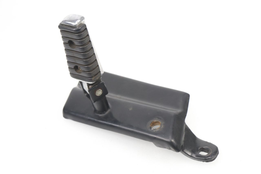 photo de REAR LEFT FOOTREST MOUNT LIFAN ROYAL KING 250 (2011 - 2019)