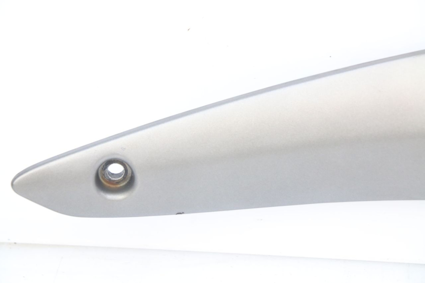 photo de REAR LEFT FOOTREST BRACKET GILERA NEXUS 125 (2009 - 2013)