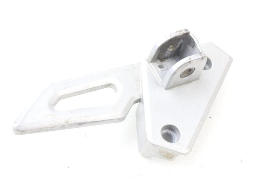 photo de LEFT REAR FOOTREST MOUNTING PLATE PEUGEOT SPEEDFIGHT 3 AIR 50 (2009 - 2015)