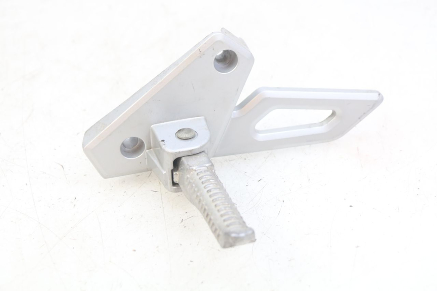 photo de LEFT REAR FOOTREST MOUNTING PLATE PEUGEOT SPEEDFIGHT 3 AIR 50 (2009 - 2015)
