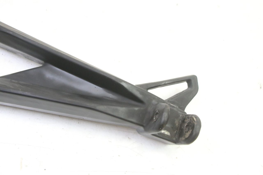 photo de REAR LEFT FOOTREST MOUNT MAG POWER R-STREET 50 (2016 - 2025)