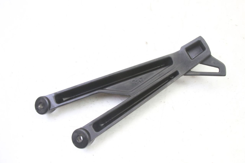 photo de REAR LEFT FOOTREST MOUNT MAG POWER R-STREET 50 (2016 - 2025)
