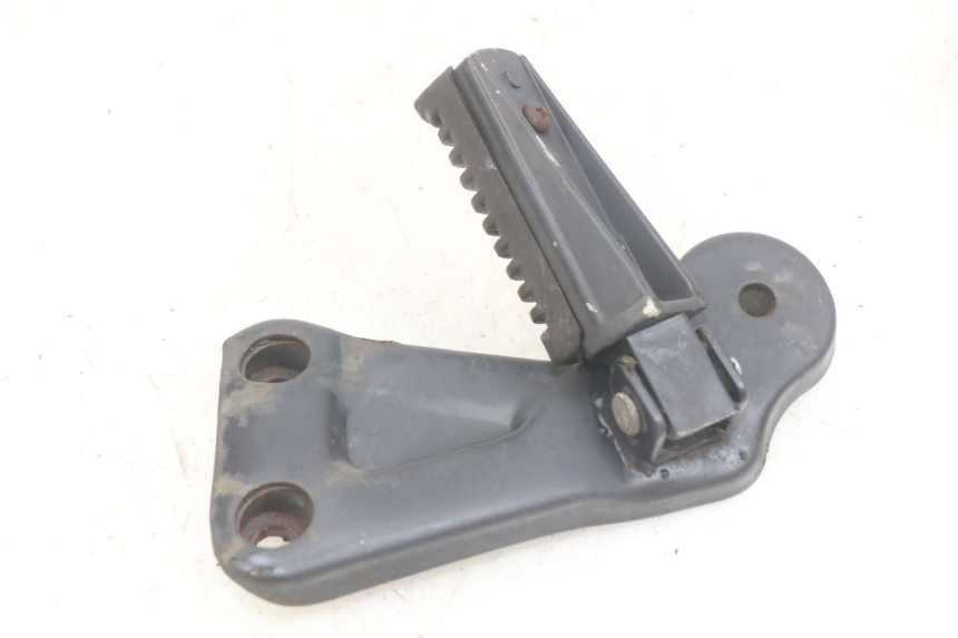 photo de REAR LEFT FOOTREST BRACKET YAMASAKI ROADSTER 50 (2013 - 2018)
