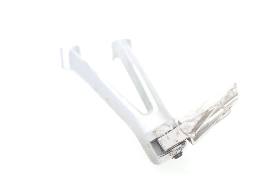 photo de REAR LEFT FOOTREST MOUNT SUZUKI GSX-R GSXR 600 (2008 - 2010)