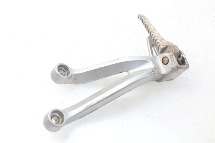 photo de REAR LEFT FOOTREST MOUNT SUZUKI GSX-R GSXR 600 (2001 - 2003)