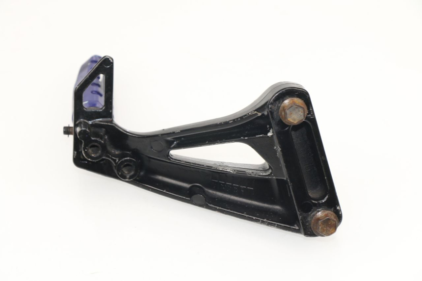 photo de LEFT REAR FOOTREST BRACKET SUZUKI SV S 650 (1999 - 2002)