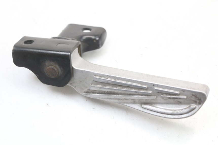 photo de REAR LEFT FOOTREST MOUNT PEUGEOT TWEET 125 (2018 - 2021)