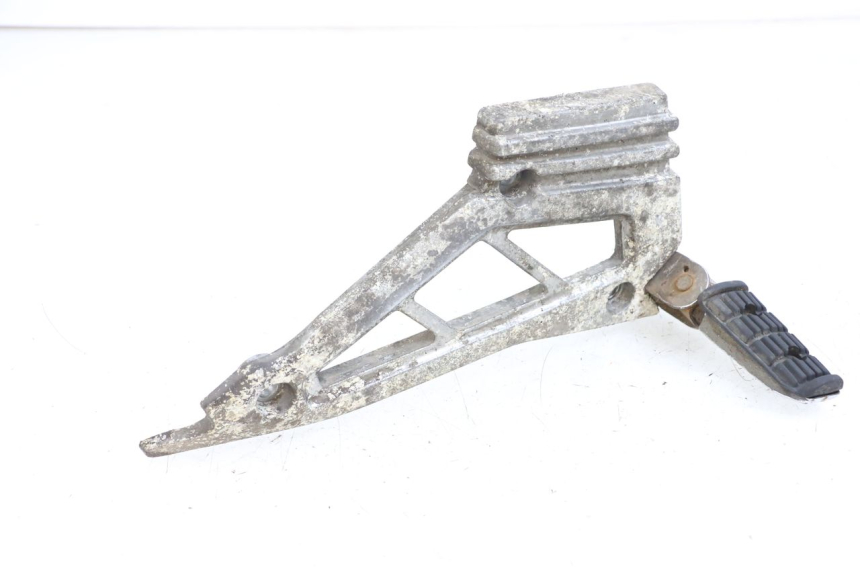 photo de REAR LEFT FOOTREST MOUNT YAMAHA XJ F 900 (1983 - 1994)