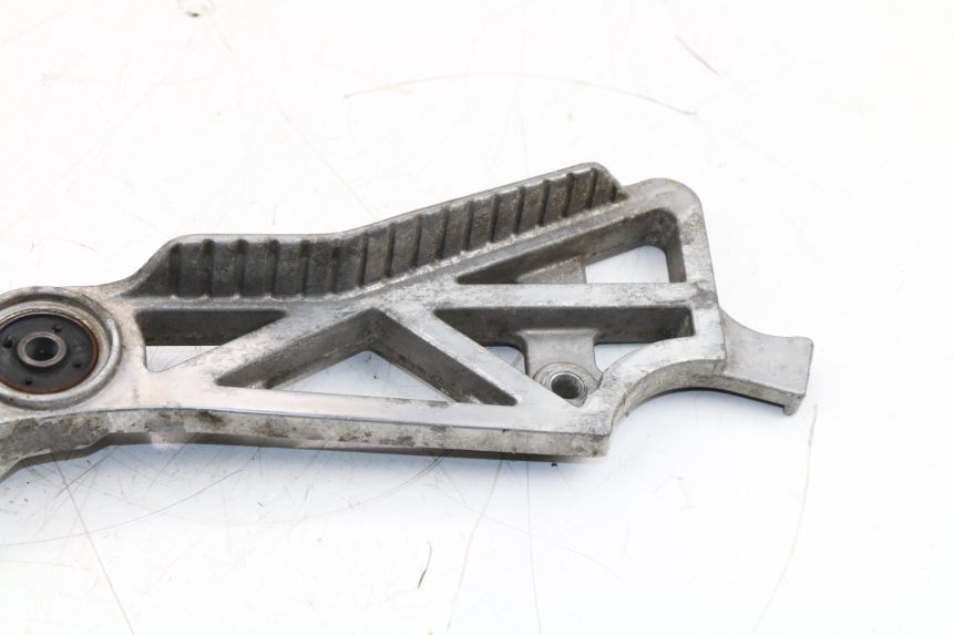 photo de REAR LEFT FOOTREST MOUNT YAMAHA FZX FAZER 750 (1987 - 1998)