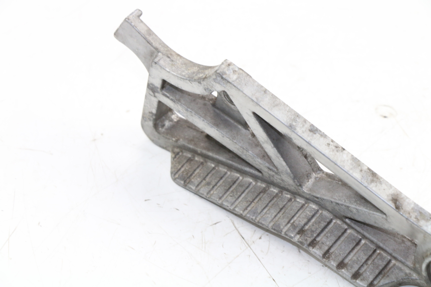 photo de REAR LEFT FOOTREST MOUNT YAMAHA FZX FAZER 750 (1987 - 1998)