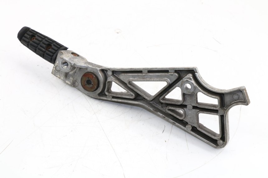 photo de REAR LEFT FOOTREST MOUNT YAMAHA FZX FAZER 750 (1987 - 1998)