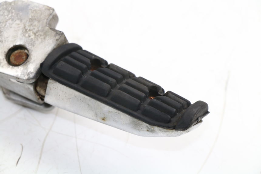 photo de REAR LEFT FOOTREST MOUNT YAMAHA FZX FAZER 750 (1987 - 1998)