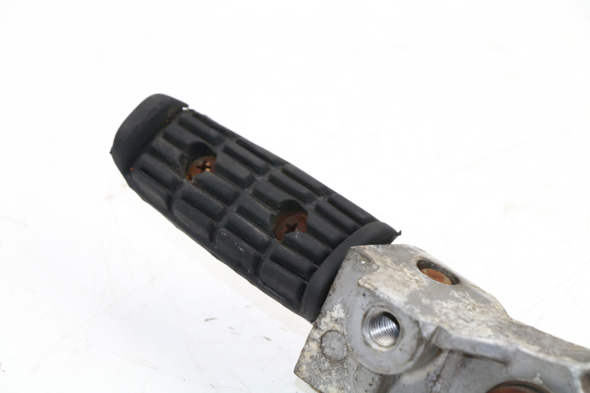 photo de REAR LEFT FOOTREST MOUNT YAMAHA FZX FAZER 750 (1987 - 1998)