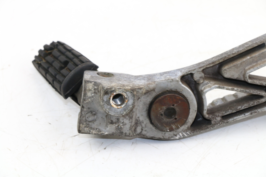 photo de REAR LEFT FOOTREST MOUNT YAMAHA FZX FAZER 750 (1987 - 1998)