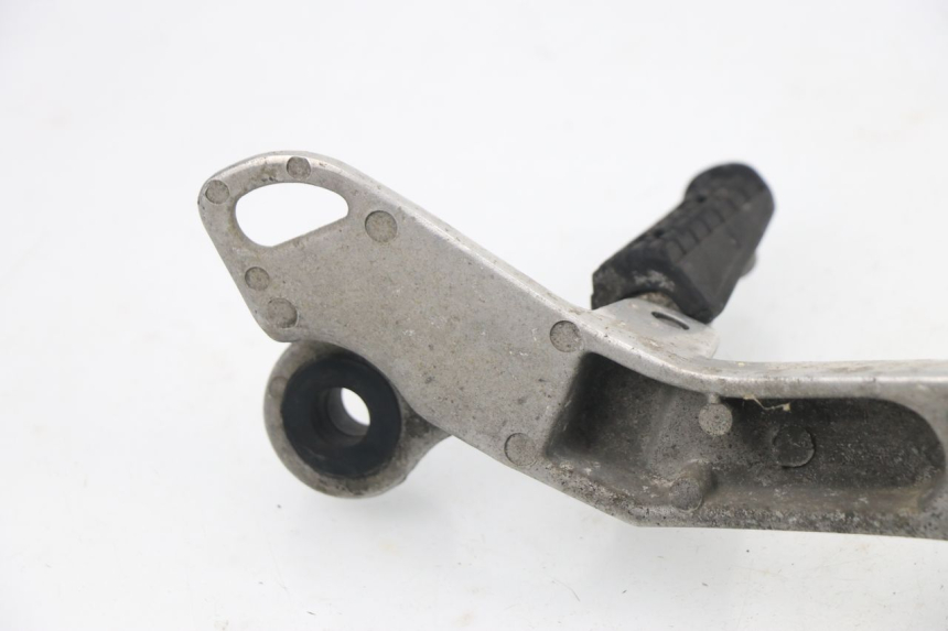 photo de REAR LEFT FOOTREST MOUNT YAMAHA TDM 3VD 850 (1991 - 1995)