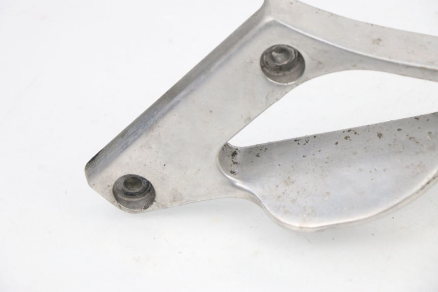photo de REAR LEFT FOOTREST MOUNT YAMAHA TDM 3VD 850 (1991 - 1995)