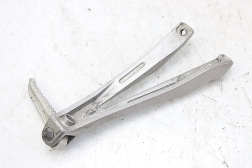 photo de LEFT REAR FOOTREST MOUNTING PLATE YAMAHA YZF R1 1000 (2007 - 2008)