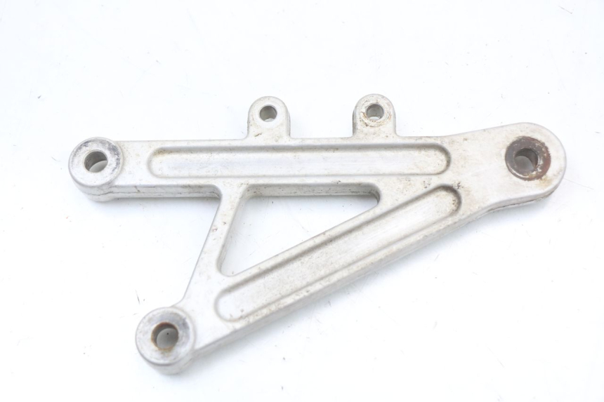 photo de FRONT RIGHT FOOTREST MOUNT APRILIA RS 50 (2006 - 2010)