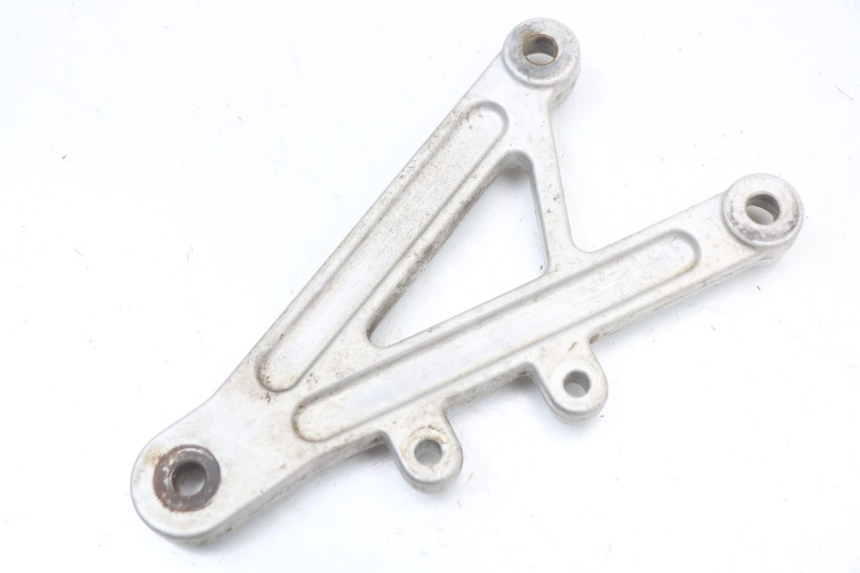 photo de FRONT RIGHT FOOTREST MOUNT APRILIA RS 50 (2006 - 2010)