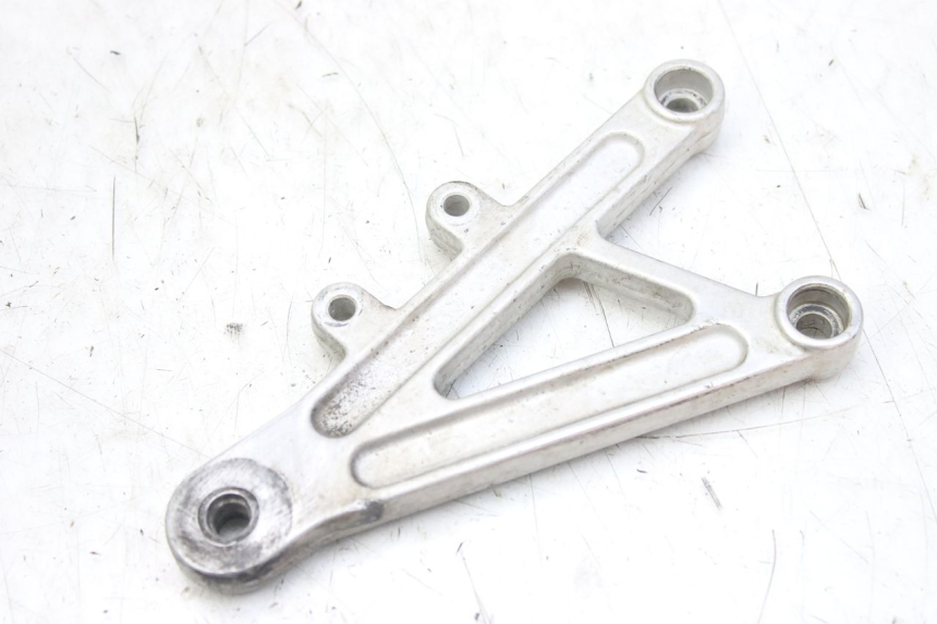 photo de RIGHT FRONT FOOTREST BRACKET DERBI GPR 50 (2004 - 2009)