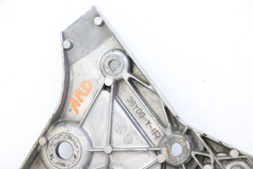photo de FRONT RIGHT FOOTREST MOUNT YAMAHA FJ 36Y 1100 (1984 - 1985)