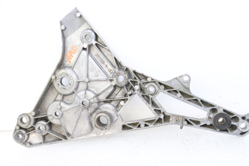 photo de FRONT RIGHT FOOTREST MOUNT YAMAHA FJ 36Y 1100 (1984 - 1985)