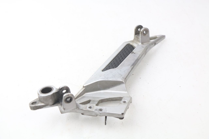 photo de FRONT RIGHT FOOTREST MOUNTING PLATE YAMAHA FJR ABS 1300 (2006 - 2012)
