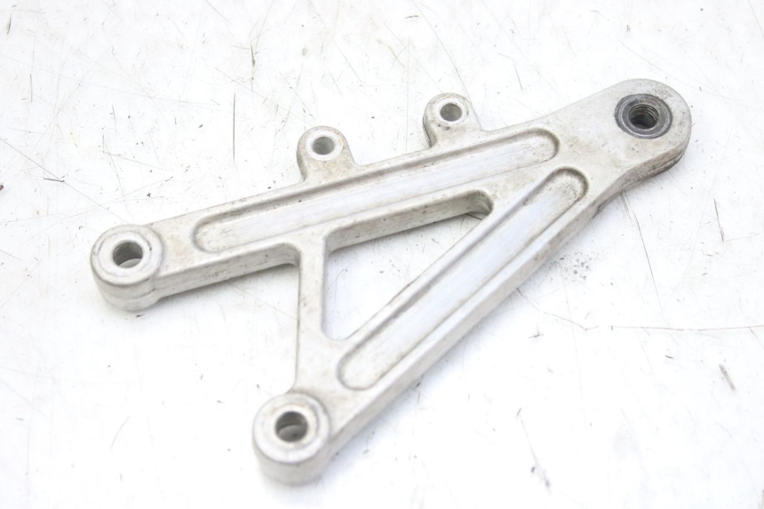 photo de RIGHT FRONT FOOTREST BRACKET DERBI GPR 50 (2004 - 2009)
