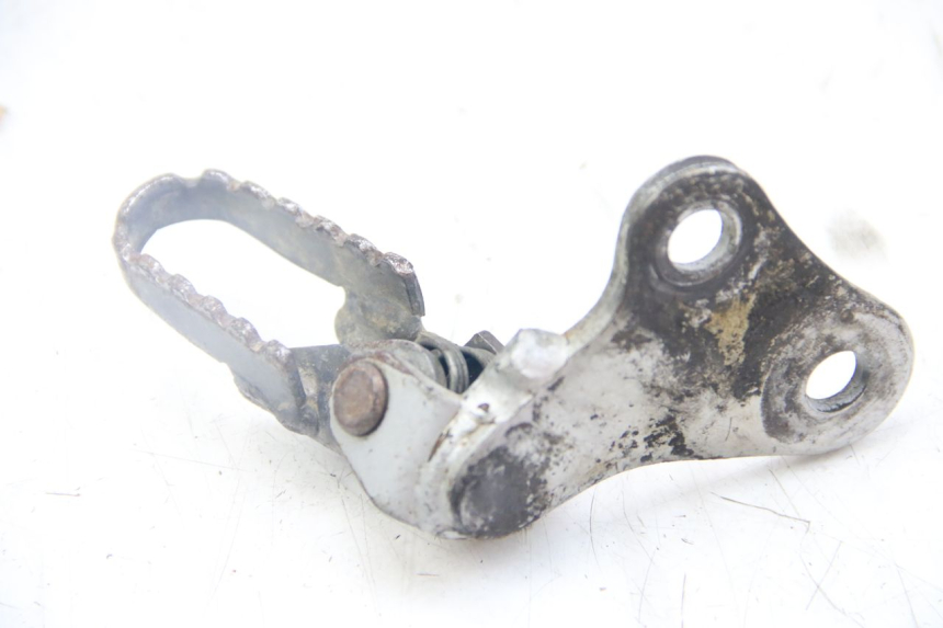 photo de RIGHT FRONT FOOTREST BRACKET HONDA CRF CR-F 100 (2004 - 2013)