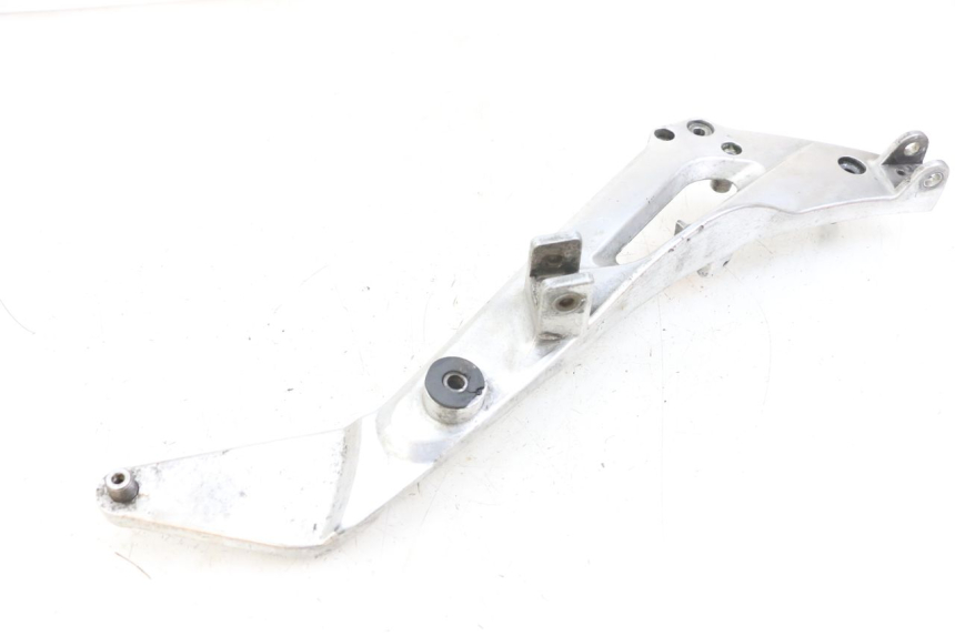 photo de RIGHT FRONT FOOTREST BRACKET HONDA NTV DEAUVILLE 650 (1998 - 2001)