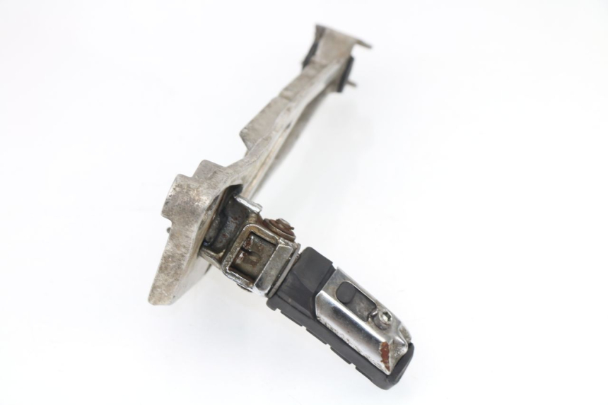 photo de FRONT RIGHT FOOTREST MOUNT HONDA VF 1000 (1984 - 1988)