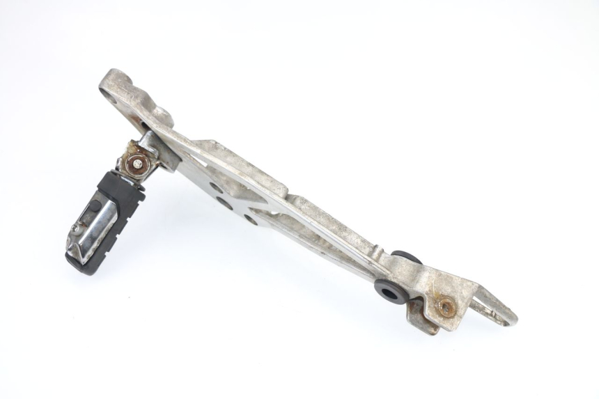 photo de FRONT RIGHT FOOTREST MOUNT HONDA VF 1000 (1984 - 1988)