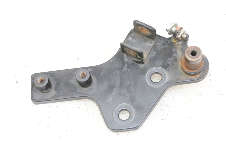 photo de FRONT RIGHT FOOTREST MOUNT KEEWAY K-LIGHT KLIGHT 125 (2018 - 2025)