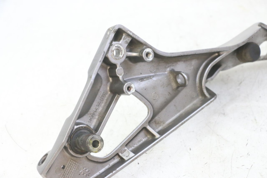 photo de FRONT RIGHT FOOTREST MOUNT HONDA NTV DEAUVILLE ABS 700 (2007 - 2016)